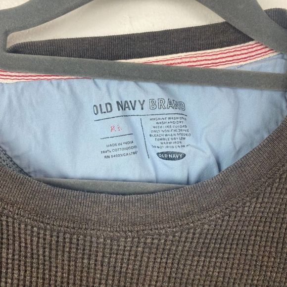 Old
Navy brand man pullover shirt size XL color gray - Picture 2 of 3